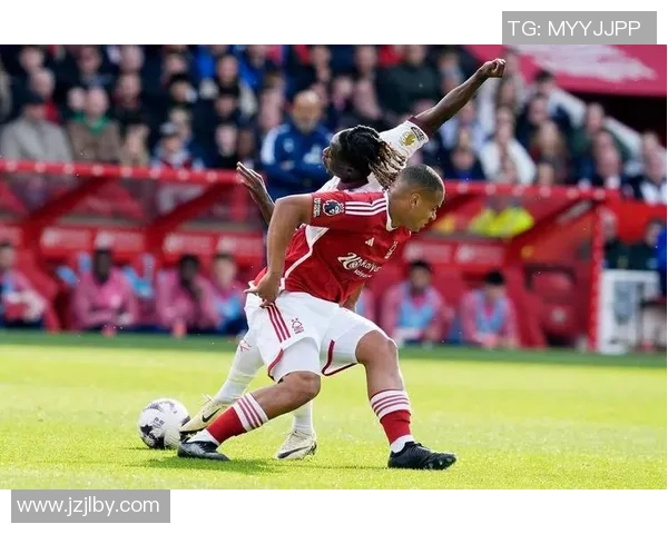 曼联迎战布里斯托城期待强强对决球迷热情高涨